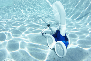10 razones para utilizar limpiafondos de piscina